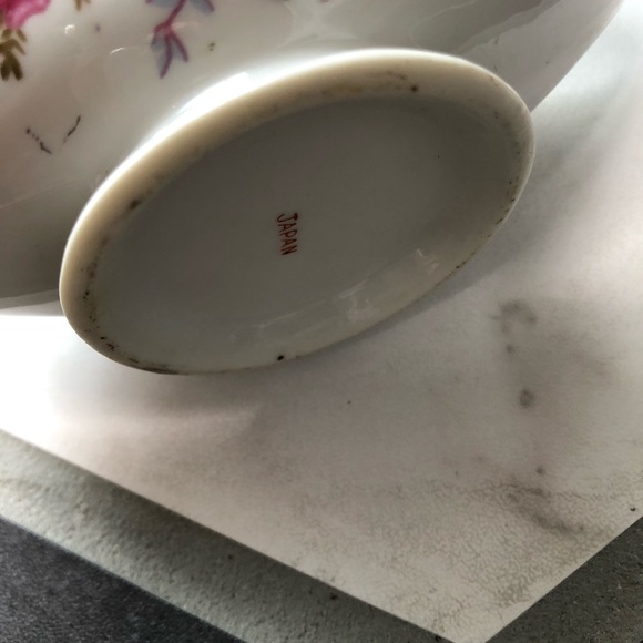 Vintage miniature porcelain genie oil lamp with moss rose pattern - Picture 8 of 8